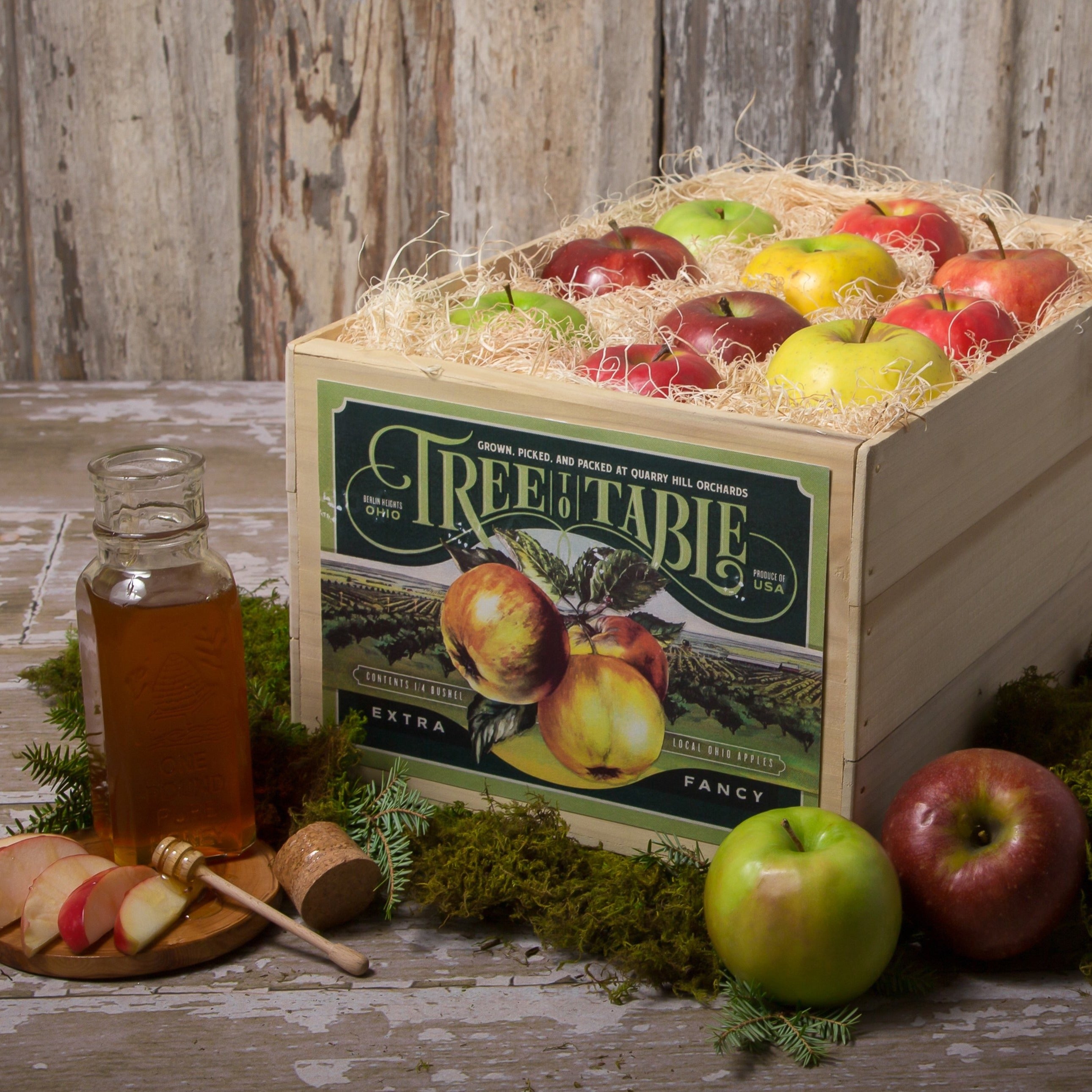 Crate of the finest fresh apple varietals from our farm – Quarry