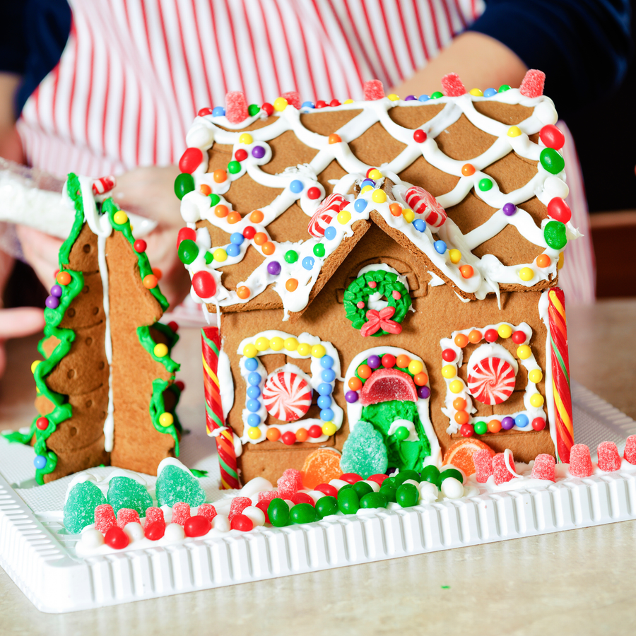 Merry Merry Market Barn - 2025